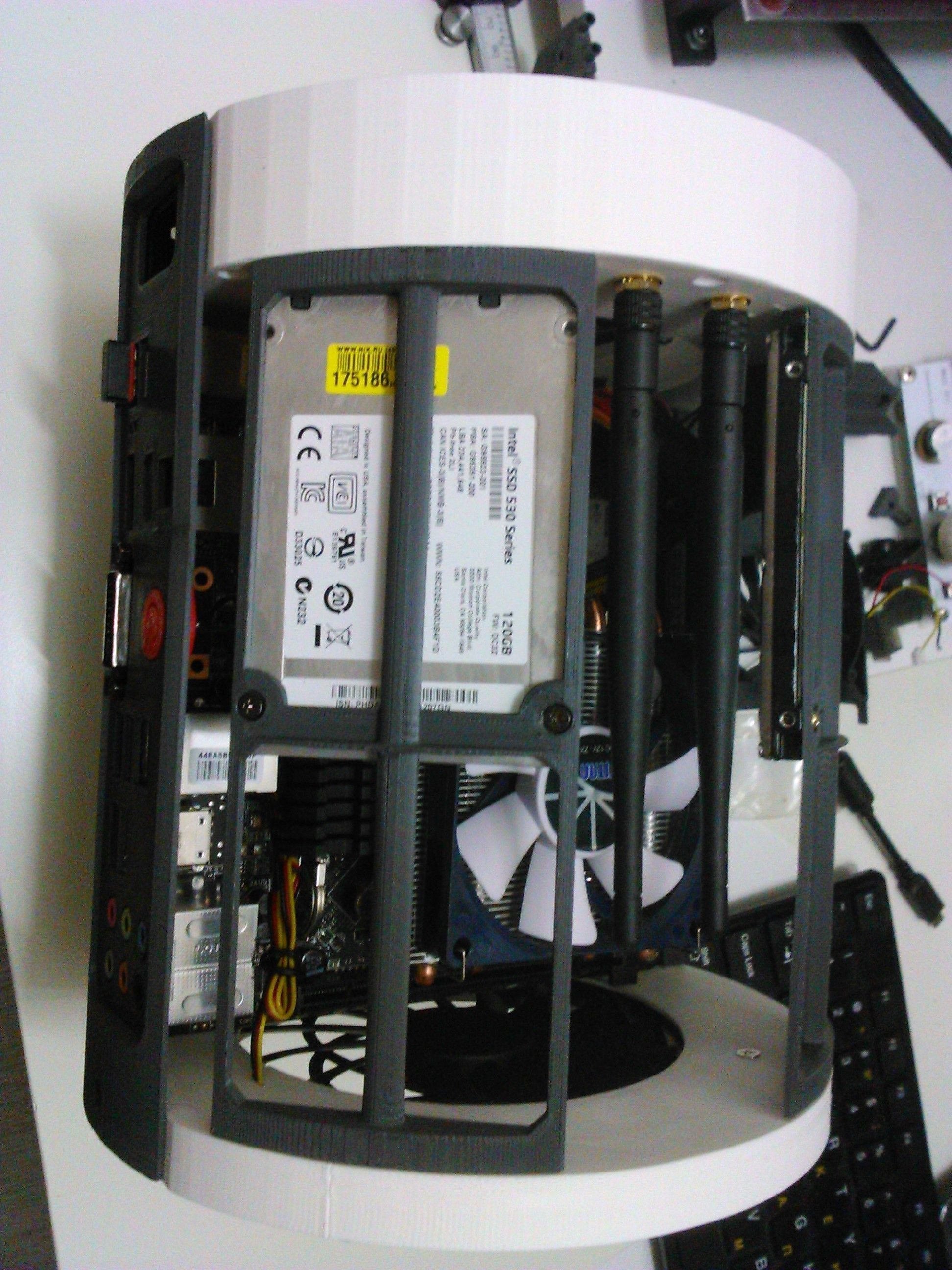 Full Printable ITX Case Mac Pro 2013 style 3D Model 3D printable .stl