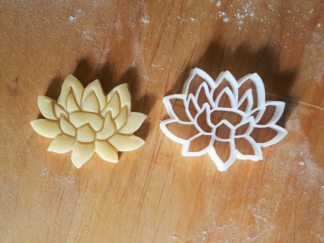 Lily flower cookie cutter