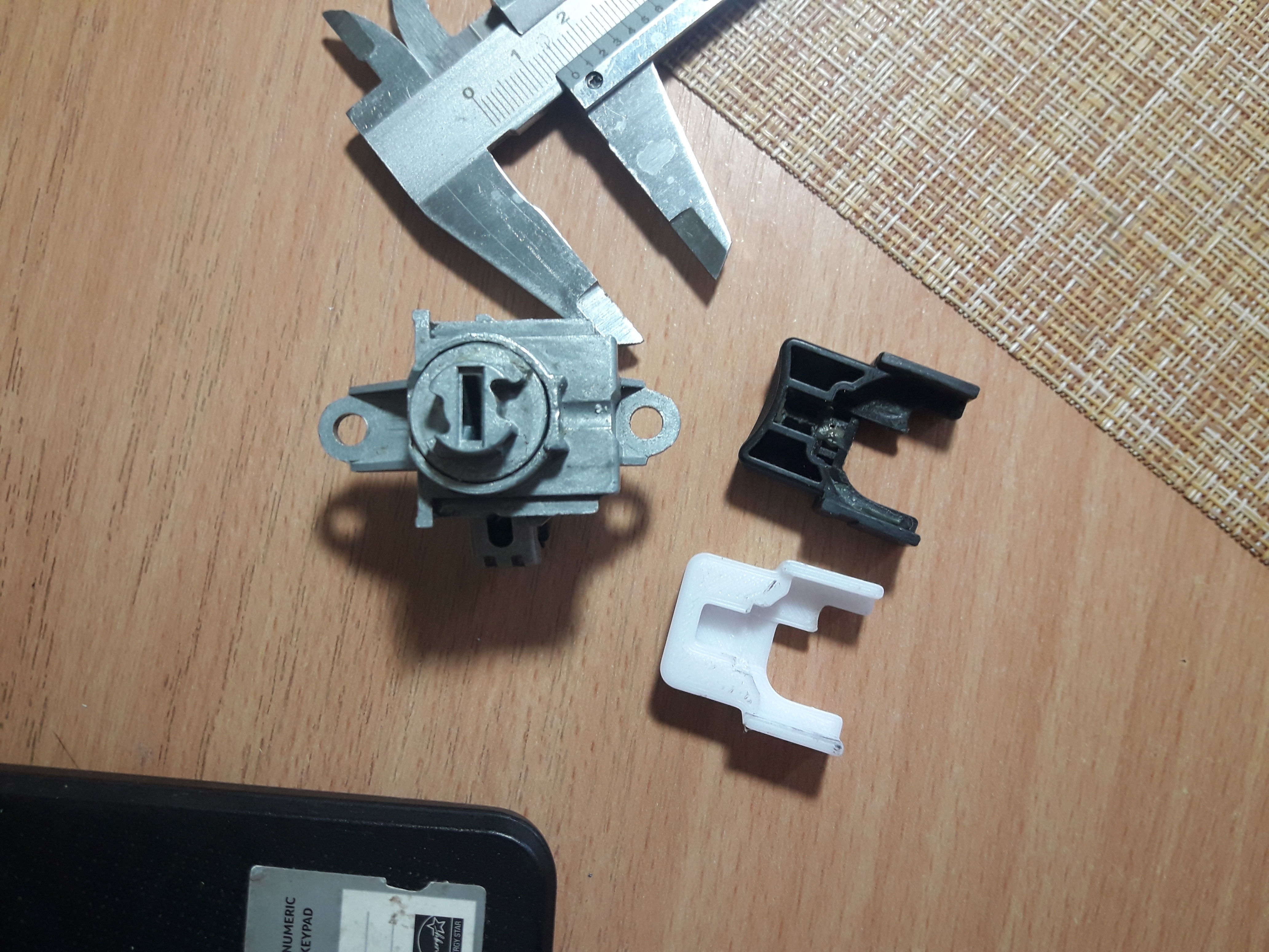 Lock pusher lock for Mitsubishi Pajero III 3D model 3D printable | CGTrader