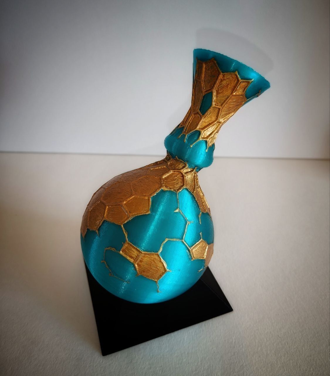 Flask of Crimson Tears with stand Elden Ring 3D model 3D printable